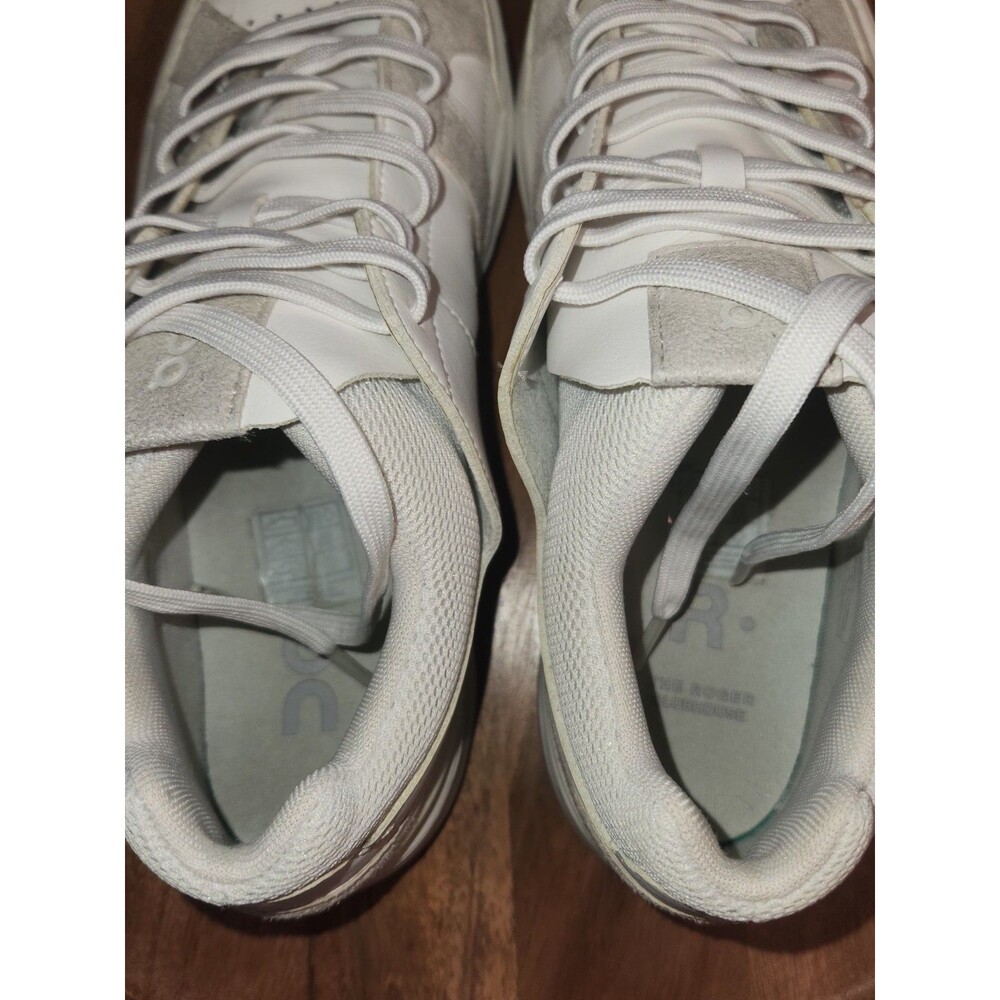 The Roger Clubhouse by On, Men's US Size 9.5, white leather sneakers - Picture 8 of 16